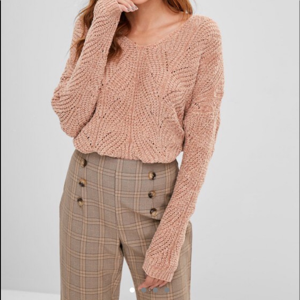 Plain loose v neck sweater NWOT🎉
